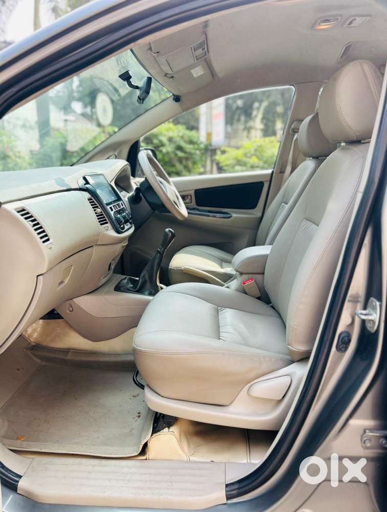 Toyota Innova [2013-2016] 2.5 G4 8 Str, 2012, Diesel