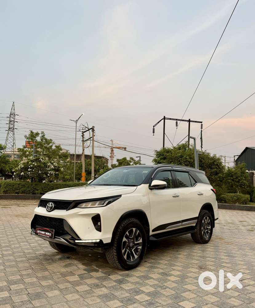 Toyota Fortuner 2.8 Legender 4x4, 2022, Diesel