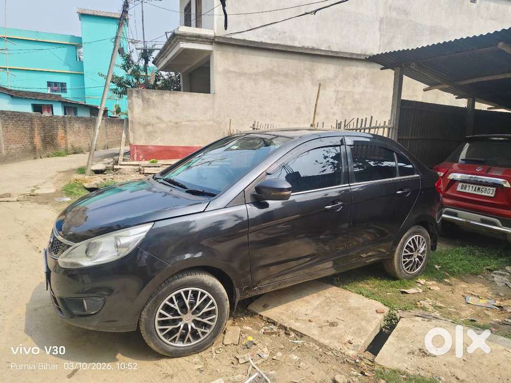 Full Condition Black Colour Ki Gadi