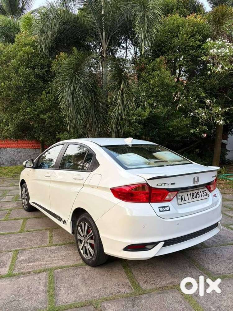 Honda City Pearl White In Excellent Condition