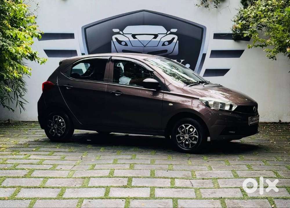 Tata Tiago Xe, 2019, Petrol