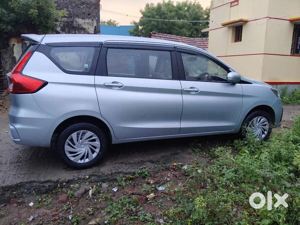 Maruti Suzuki Ertiga 2024 Petrol 85000 Km Driven