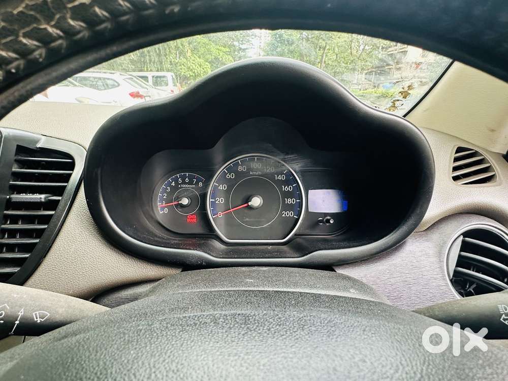 Hyundai I10 Sportz At, 2011, Petrol