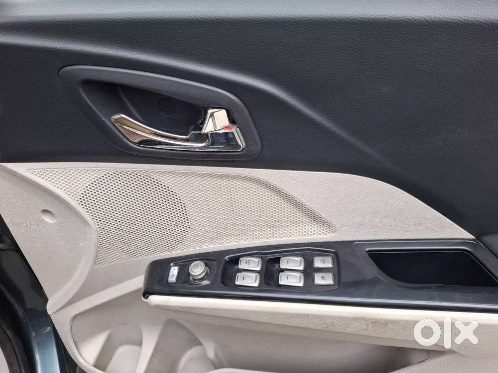 Mahindra Xuv300 W8 Diesel, 2019, Diesel