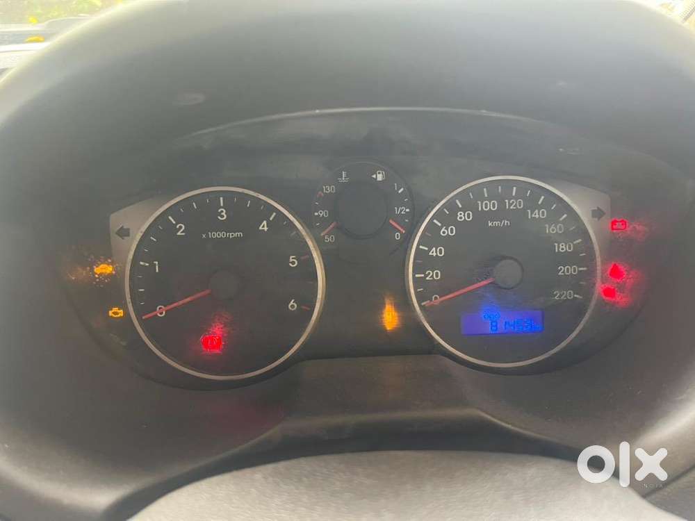 Hyundai I20 2012 Diesel 80000 Km Driven, Brand New Tires