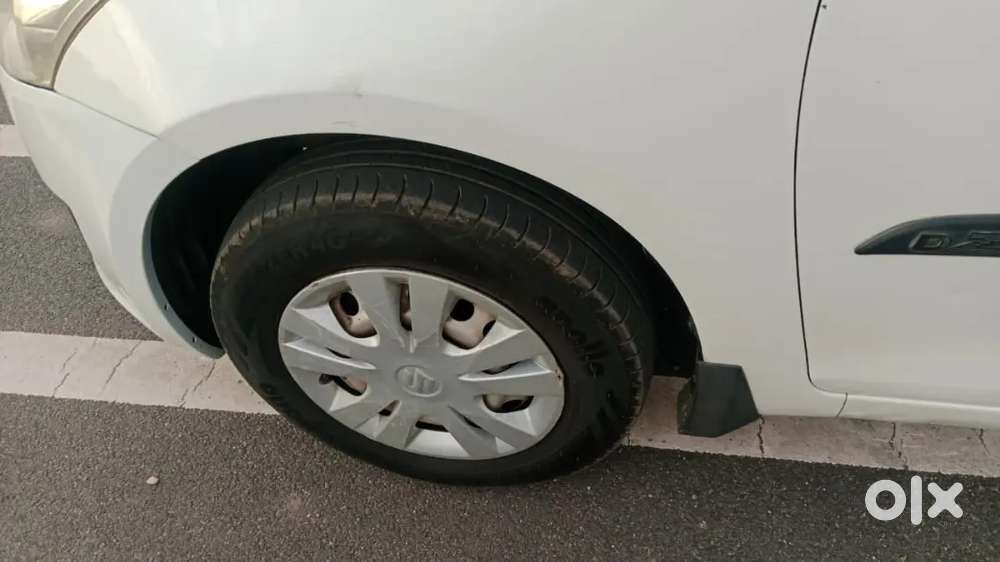 Maruti Suzuki Dzire 1.2 Vxi 2013