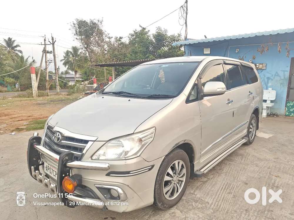 Toyota Innova 2015 Diesel 190000 Km Driven