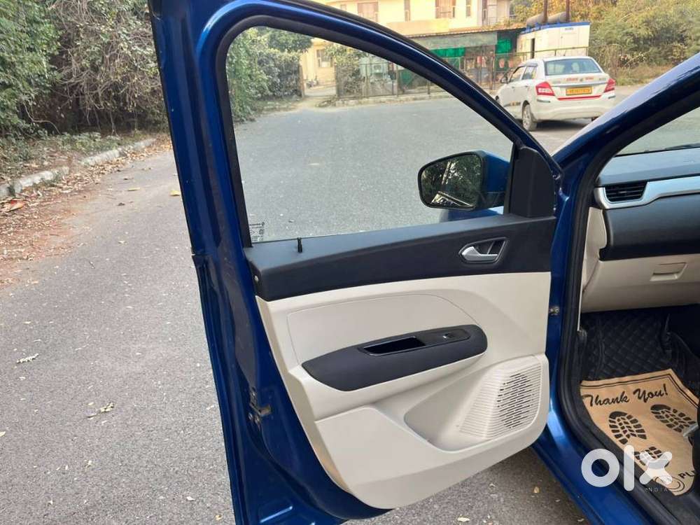 Renault Triber Rxz, 2020, Petrol