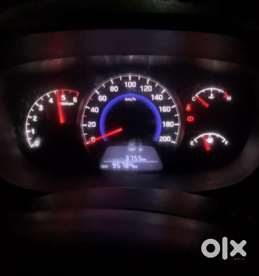 Hyundai Grand I10 2015 Diesel 95784 Km Driven