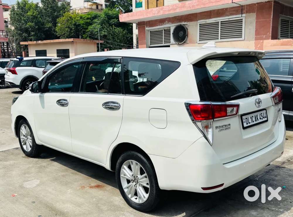 Toyota Innova Crysta 2.8 Zx At 7 Seater, 2018, Diesel