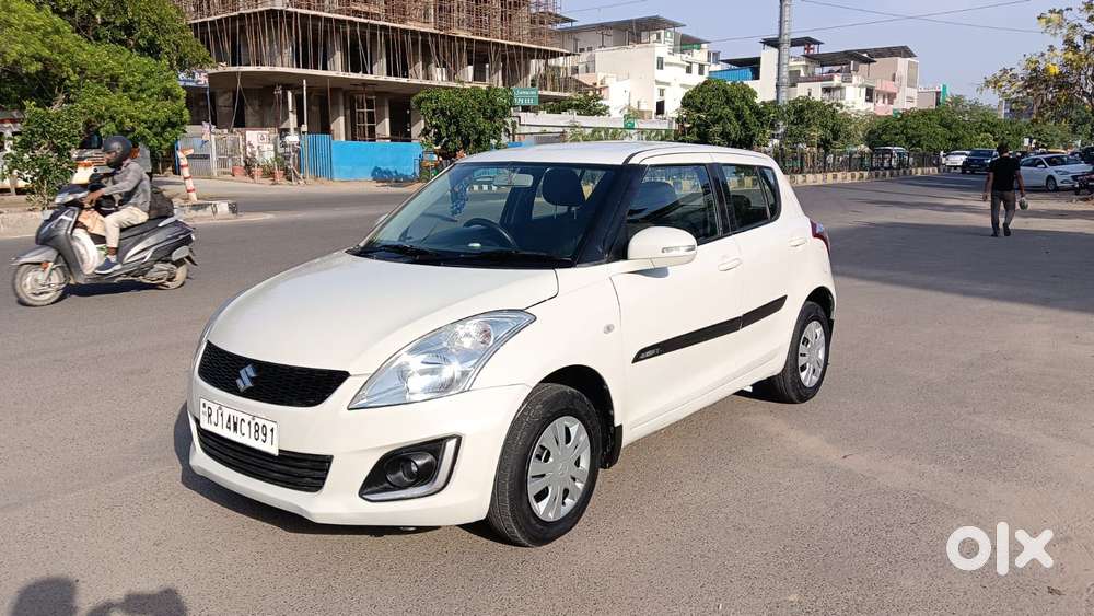 Maruti Suzuki Swift Lxi Optional-o, 2017, Petrol