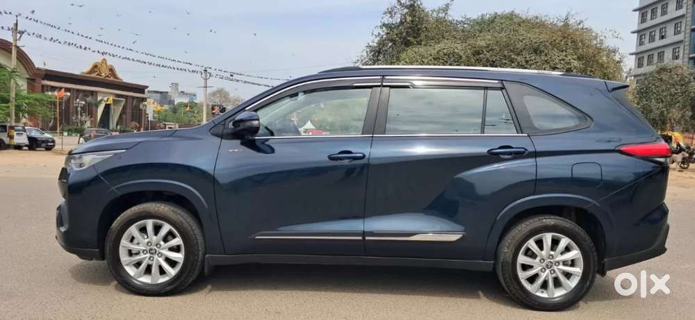Toyota Innova Hycross 2.0 Vx Hybrid 8 Str, 2025, Petrol