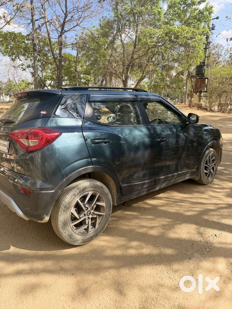 Mahindra Xuv300 1.2 W8 (o) Amt Dual Tone Petrol, 2023, Petrol