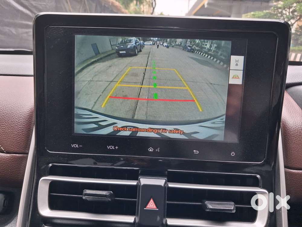 Toyota Innova Hycross 2.0 Vx Hybrid 7 Str, 2023, Petrol