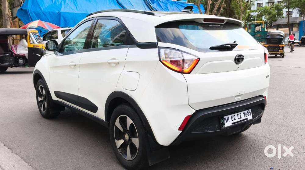 Tata Nexon 1.2 Revotron Xz Plus Dual Tone, 2018, Cng & Hybrids