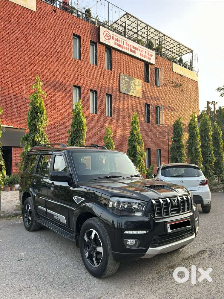 Mahindra Scorpio Classic 2.2 S 11 Mt 7 Str, 2022, Diesel