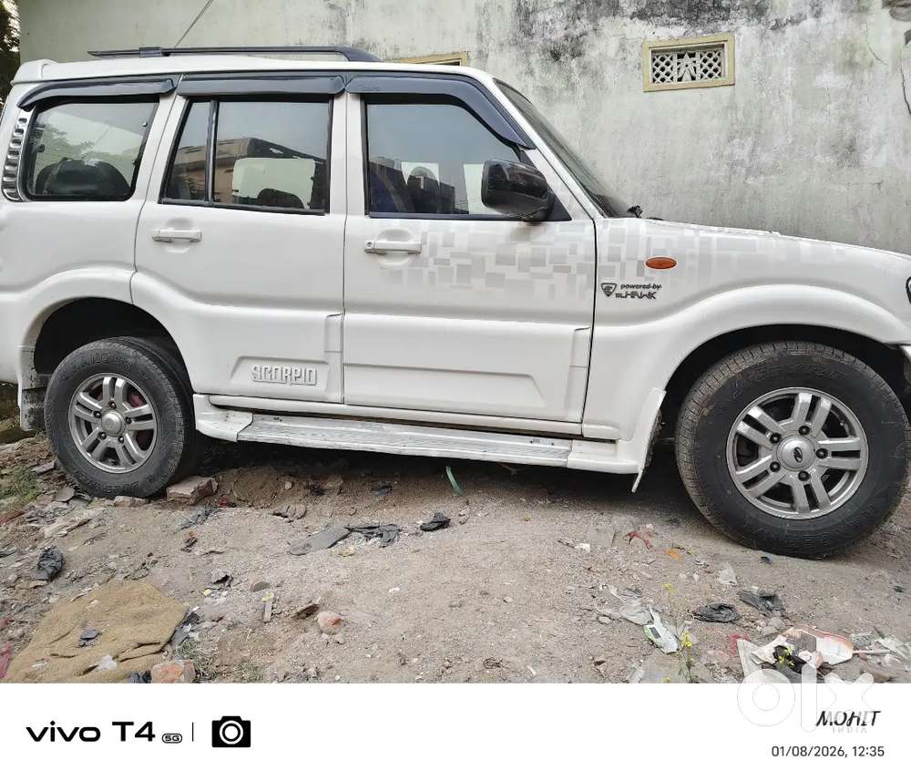 Mahindra Scorpio Vlx 2014 Car Top Model  Alloys Wheel In Well Mentain