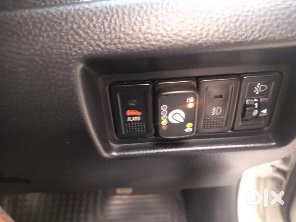 Maruti Suzuki Swift Vxi Cng, 2017, Cng & Hybrids