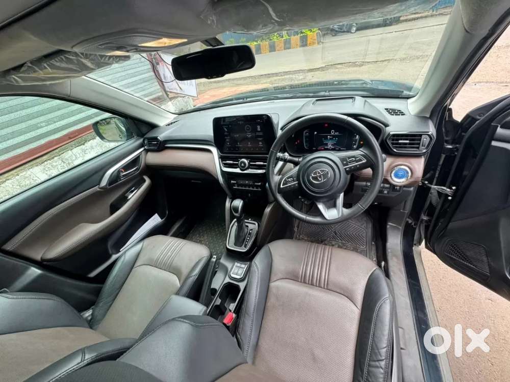 Toyota Urban Cruiser Hyryder 1.5 V Hybrid, 2025, Petrol