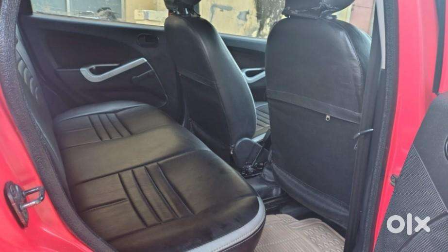 Ford Figo, 2010, Petrol