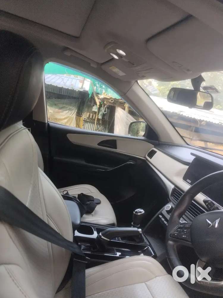 Mahindra Xuv700 Petrol 2022