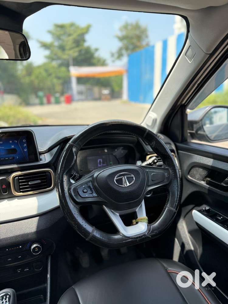 Tata Punch Accomplished Dazzle Mt Sunroof, 2023, Cng & Hybrids