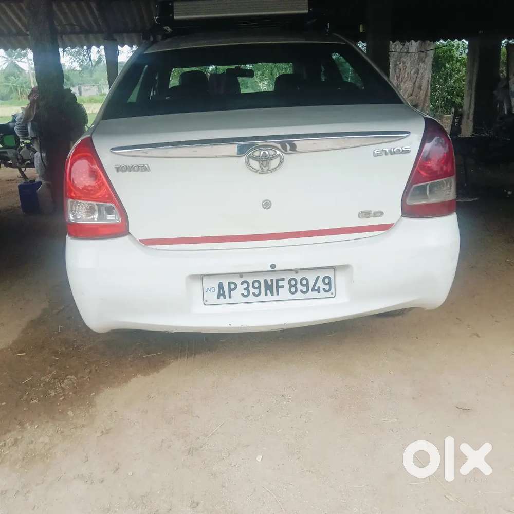 Toyota Etios Cross 2012