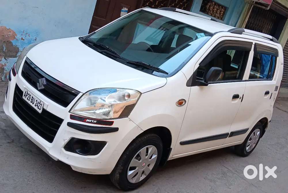 2013 Wagon R Lxi Cng Ac Central Lock Music System