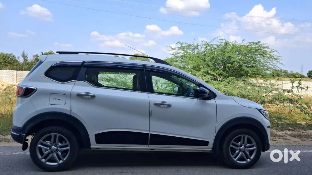 Renault Triber Second Owner 45 Km Running Wellmain Show Room Condition