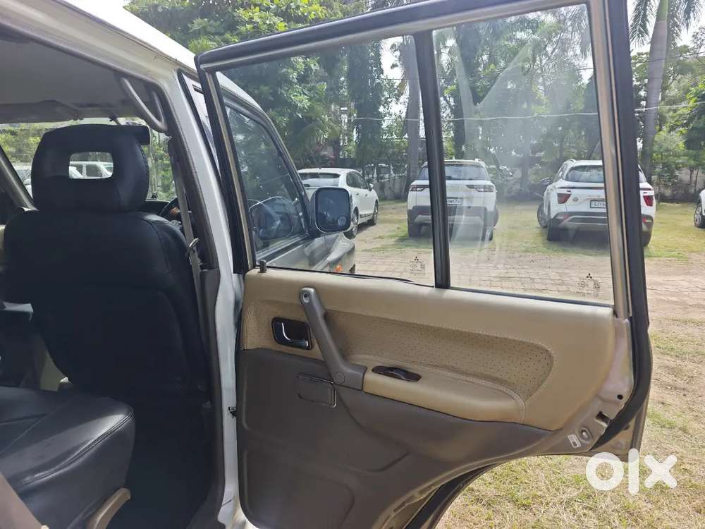 Mitsubishi Pajero Sfx  2014