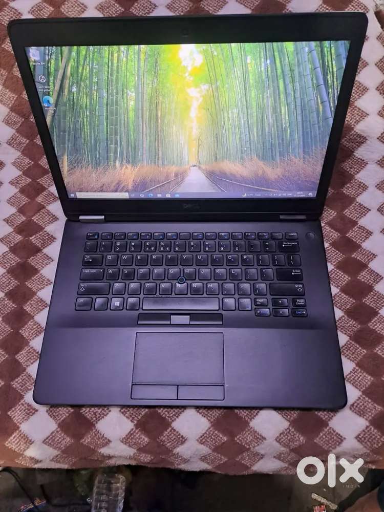 Dell latitude e7470, i5 6th gen, 8gb ram 256 SSD