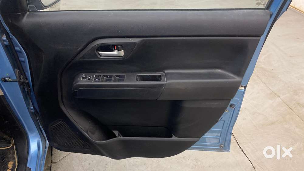 Maruti Suzuki Wagon R Zxi Amt 1.2, 2019, Petrol