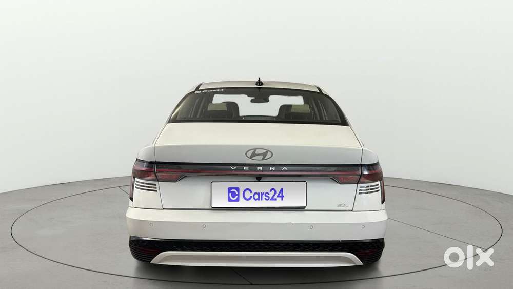 Hyundai Verna 1.5 Mpi Mt Sx (o), 2024, Petrol