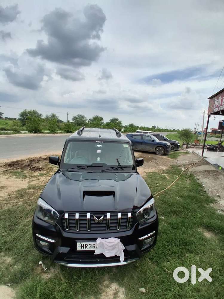 Mahindra Scorpio 2.2 S 2023