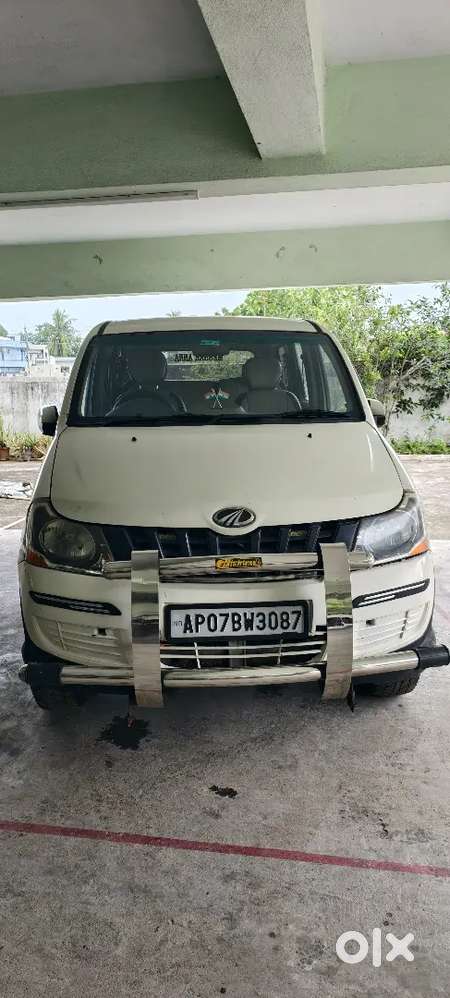 Mahindra Xylo 2013 Pearl White