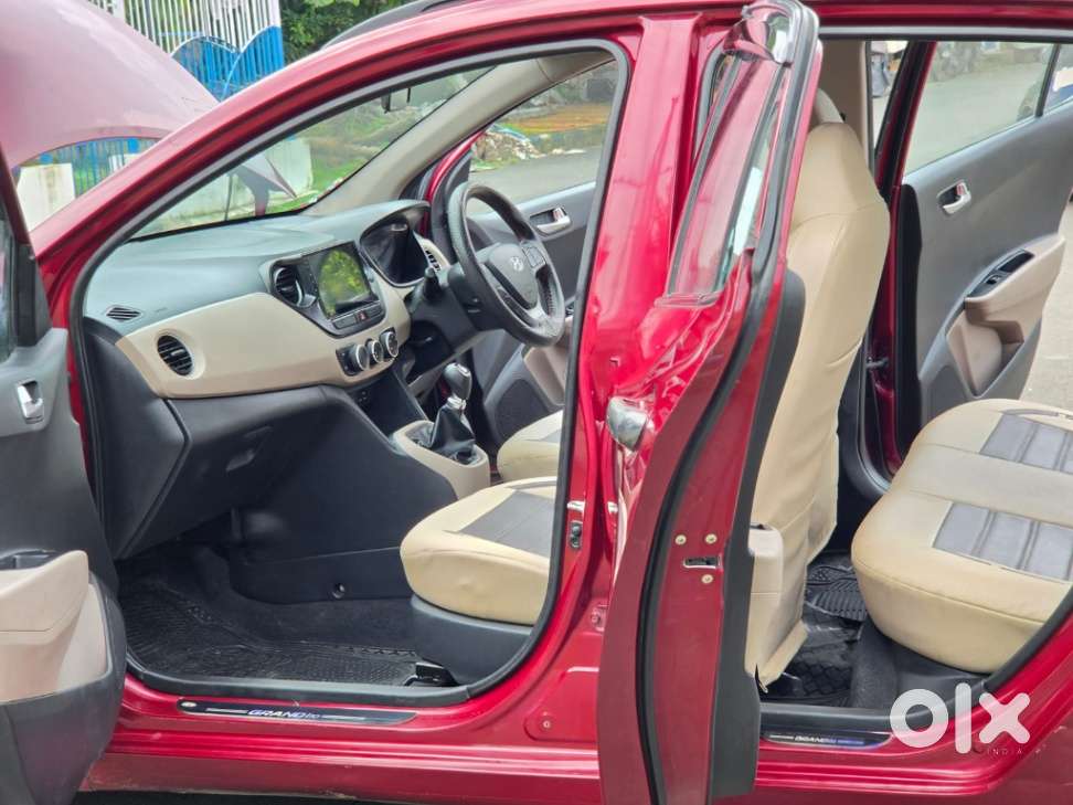 Hyundai Grand I10 Sportz, 2016, Petrol