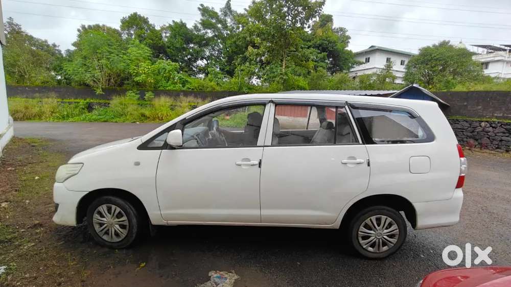 Toyota Innova 2.5 Diesel 2012 Re