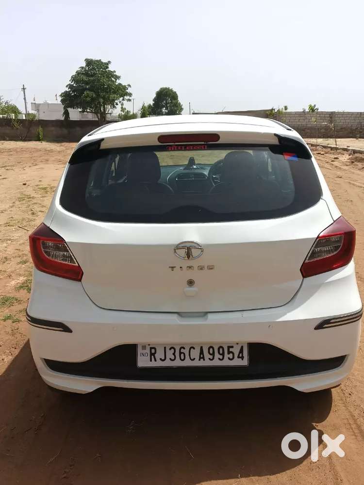 गाड़ी एक नंबर है