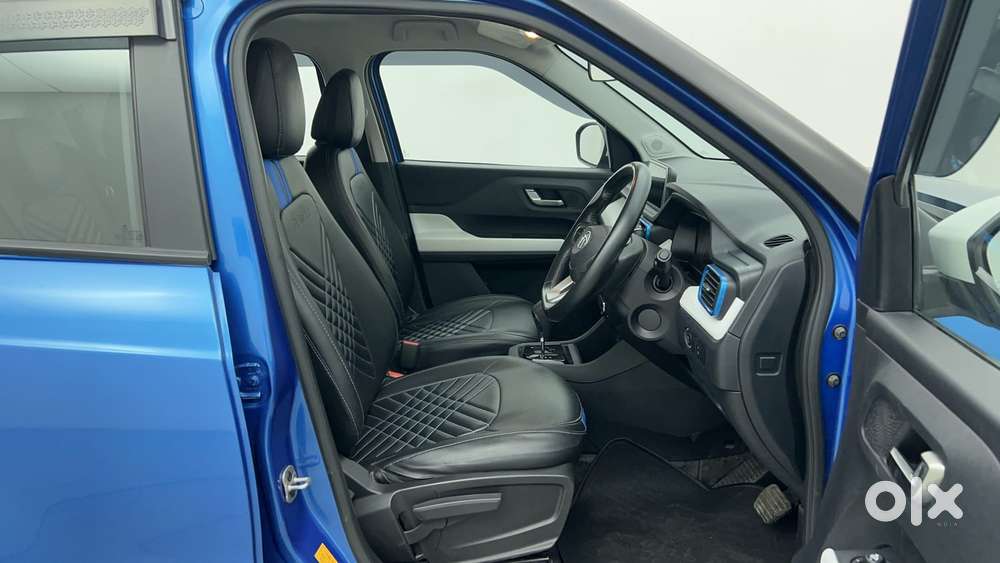 Tata Punch 1.2 Revotron Creative Amt Dual Tone, 2023, Petrol