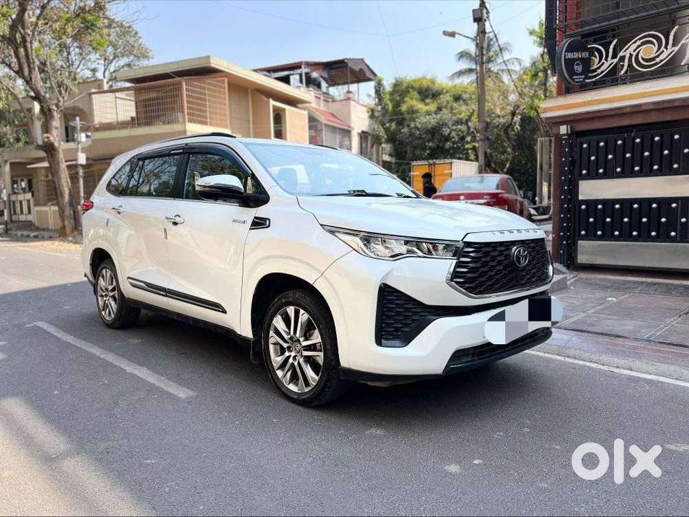 Toyota Innova Hycross 2.0 Vx Hybrid 7 Str, 2023, Petrol