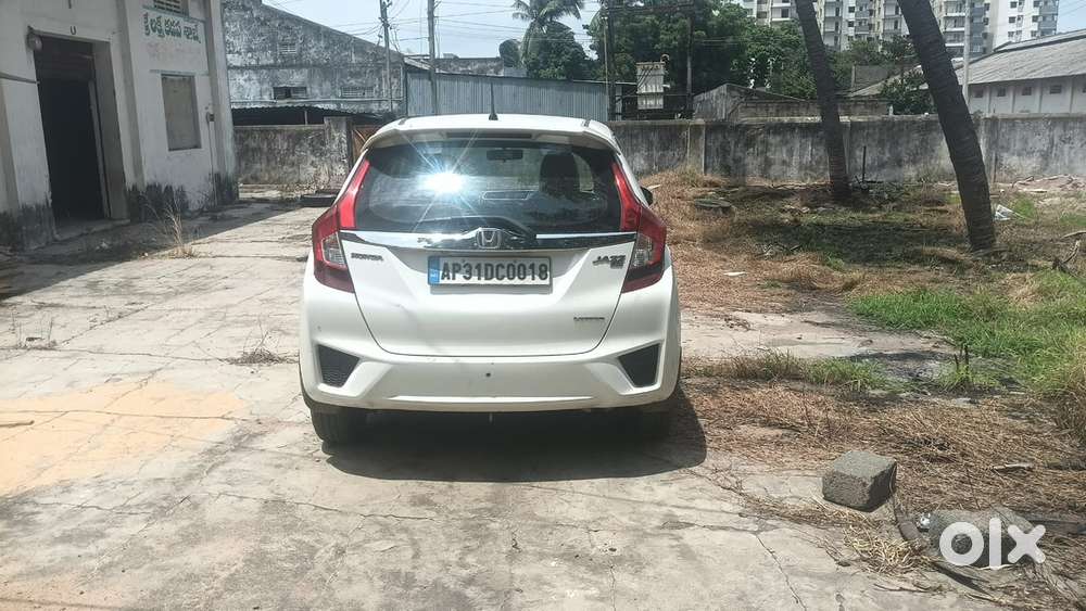 Honda Jazz 2015 Diesel Well Maintained