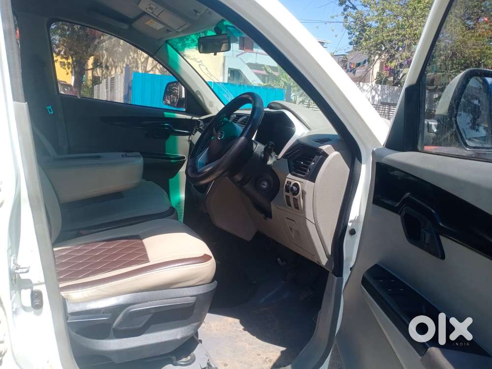 Mahindra Kuv 100 K8 5str, 2016, Diesel