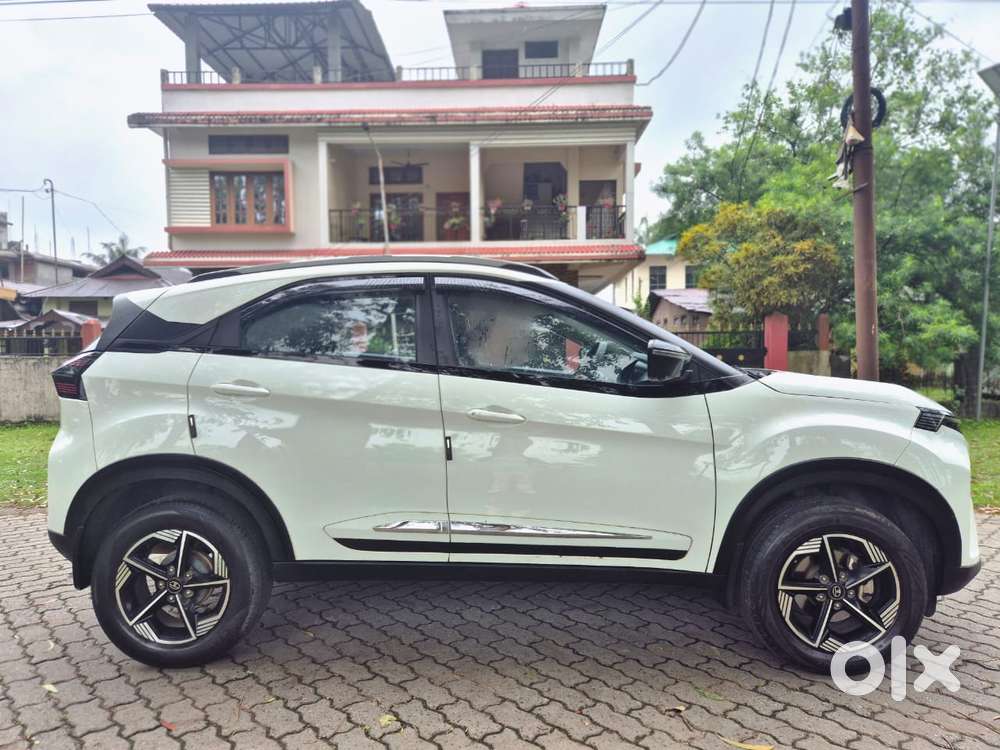 Tata Nexon Creative Plus S 1.2 Revotron Petrol 6 Mt, 2025, Petrol