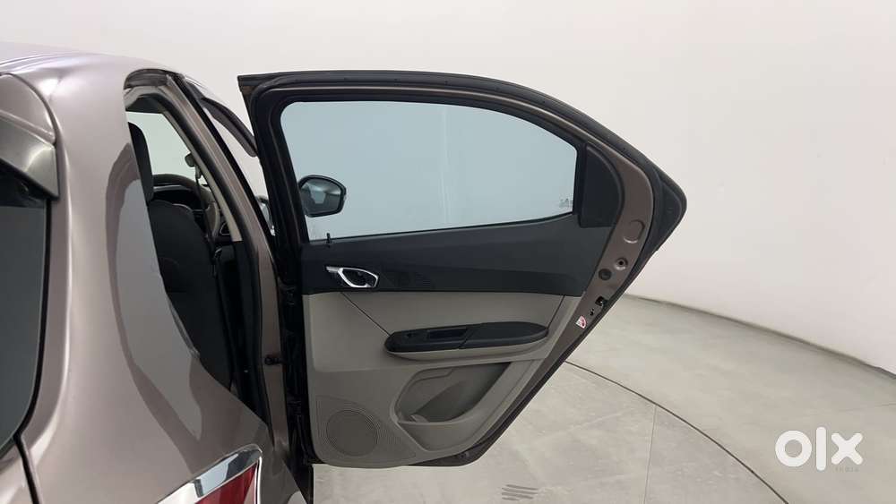 Tata Tiago Xz, 2018, Petrol