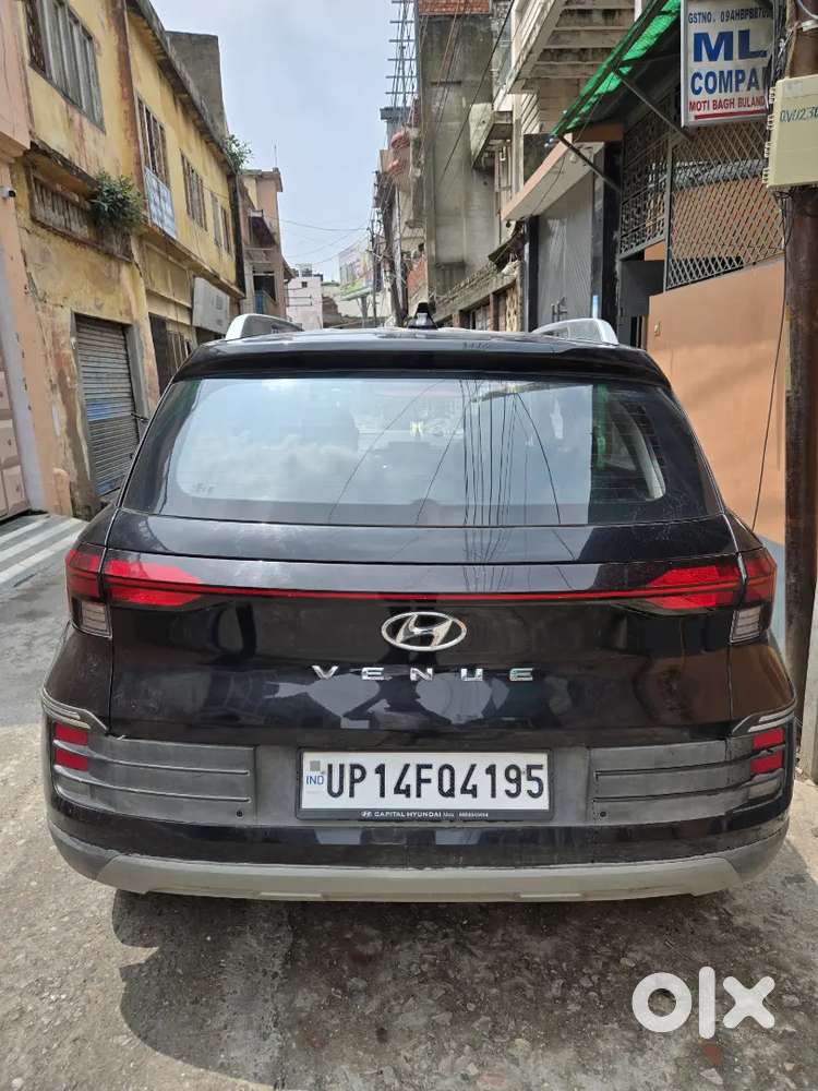 Hyundai Venue Petrol 2023