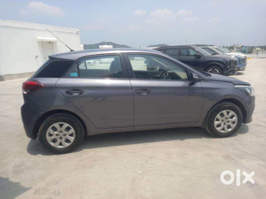 Hyundai I20 Sportz 1.2 Bs-iv, 2017, Petrol