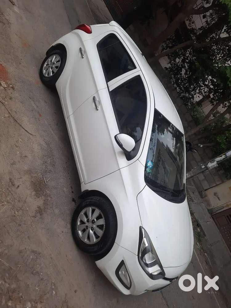 Hyundai I20 2012 Diesel 118000 Kms, Well Maintained. Mint Condition