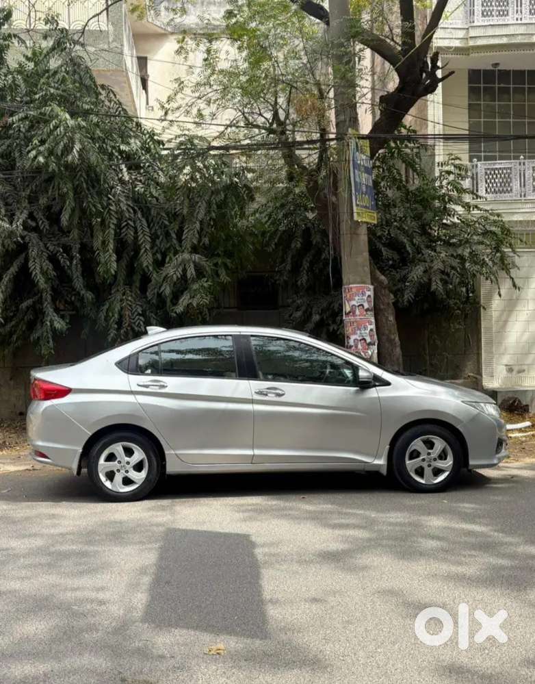 Honda City Vxo Top Model Push Button Start Sunroof 16 December Ki Hai