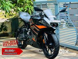 r15 v3 model bike