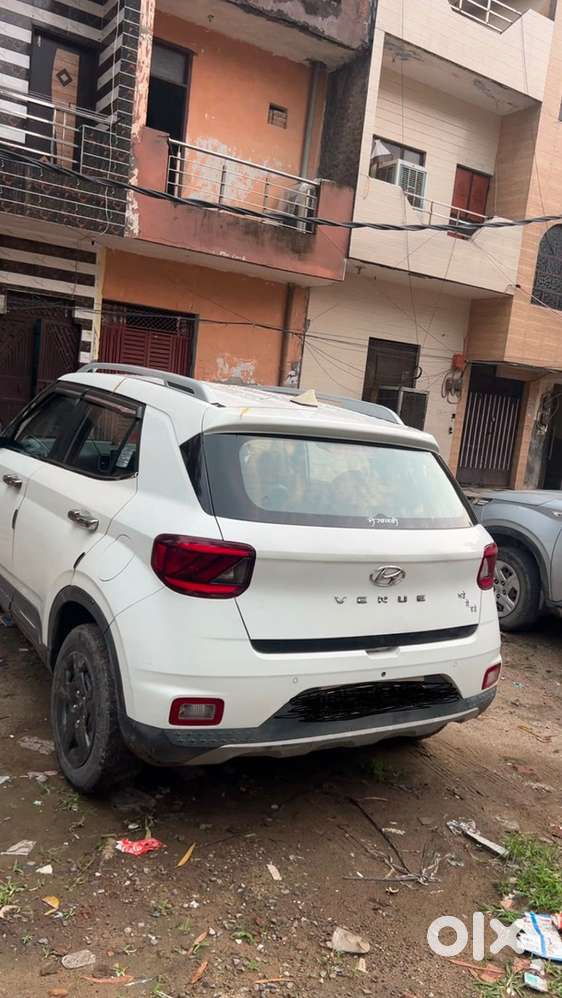 Hyundai Venue 2021 Manual